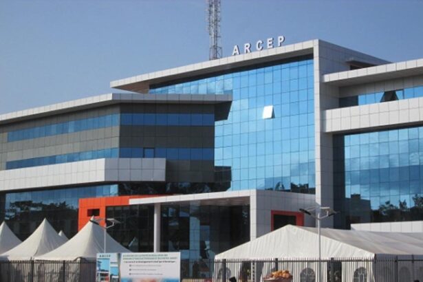 Rich results on Google's SERP when serching for 'telecom'