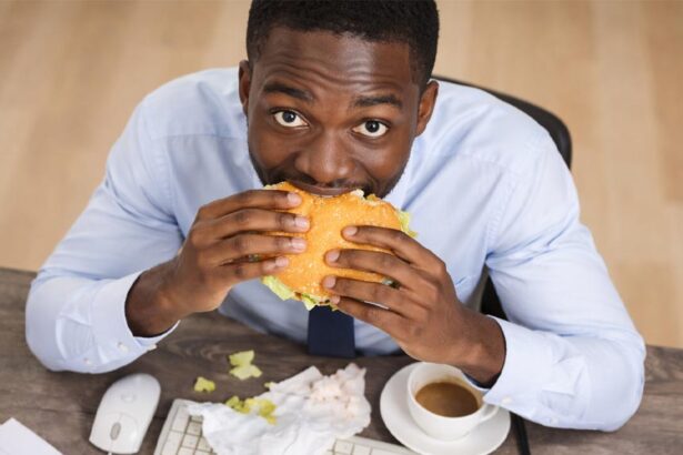 Manger au bureau
